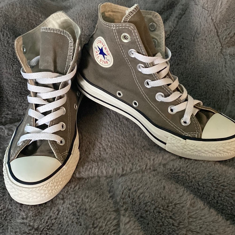 Converse size 4